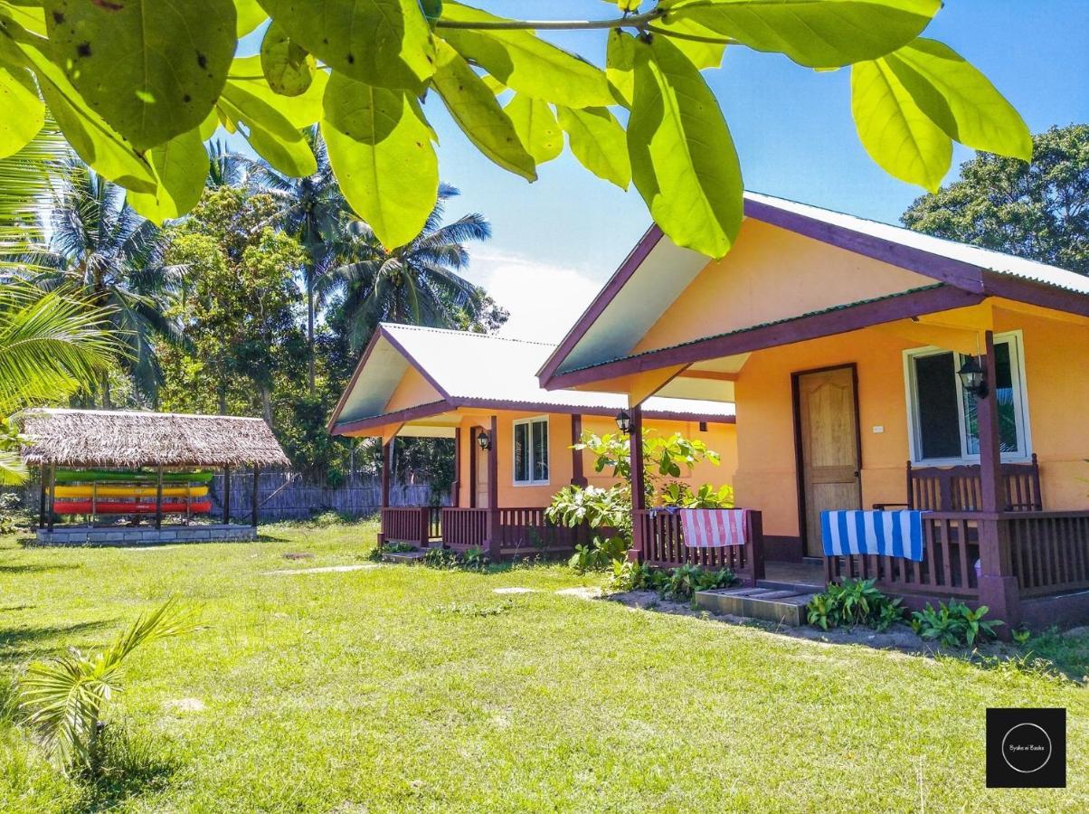 Mecaja Beach House Roxas  Экстерьер фото