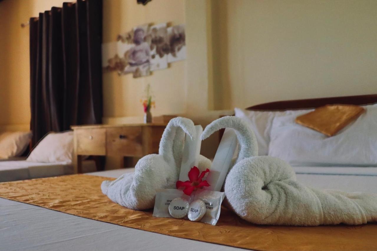 Mecaja Beach House Roxas  Экстерьер фото