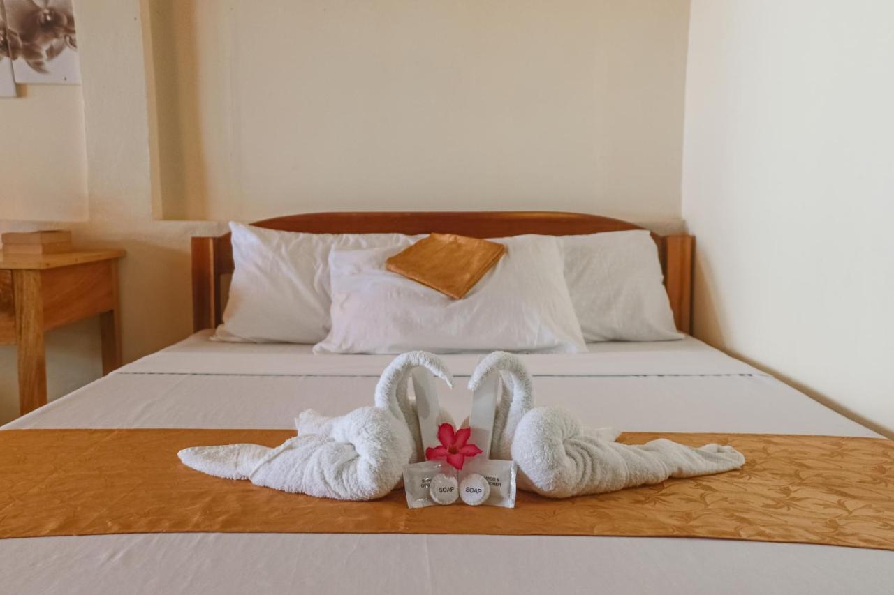 Mecaja Beach House Roxas  Экстерьер фото