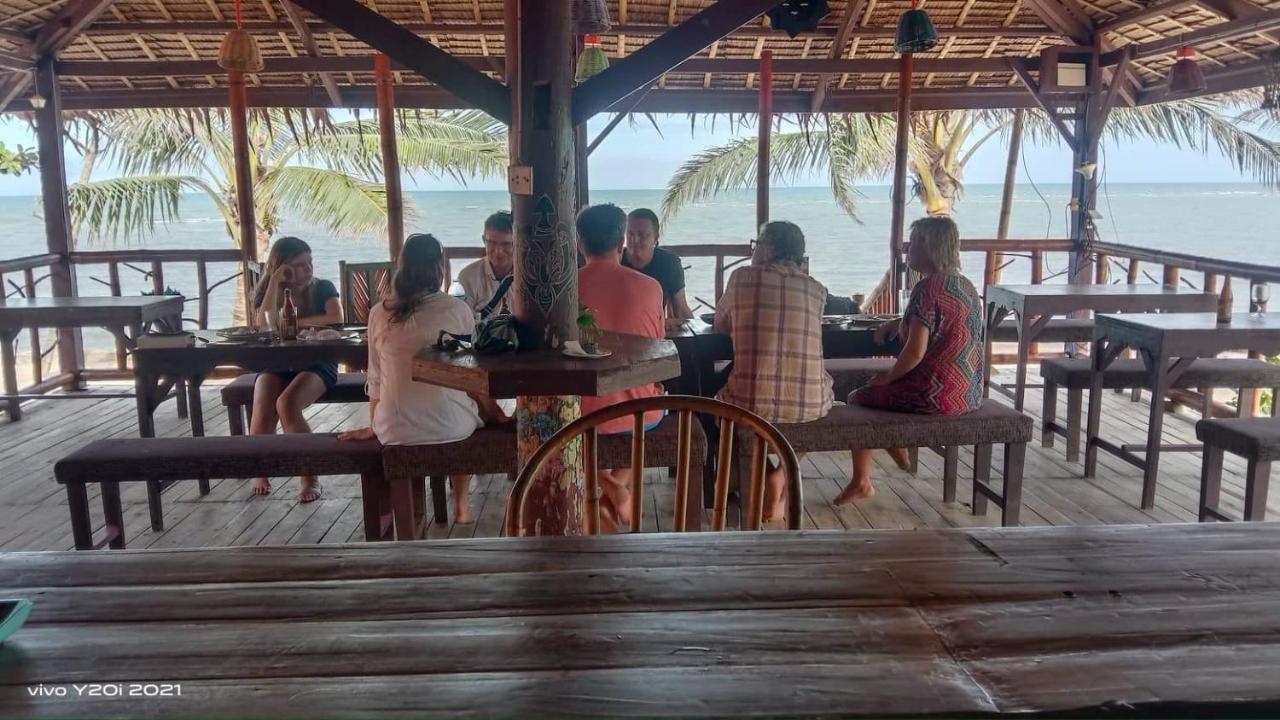 Mecaja Beach House Roxas  Экстерьер фото