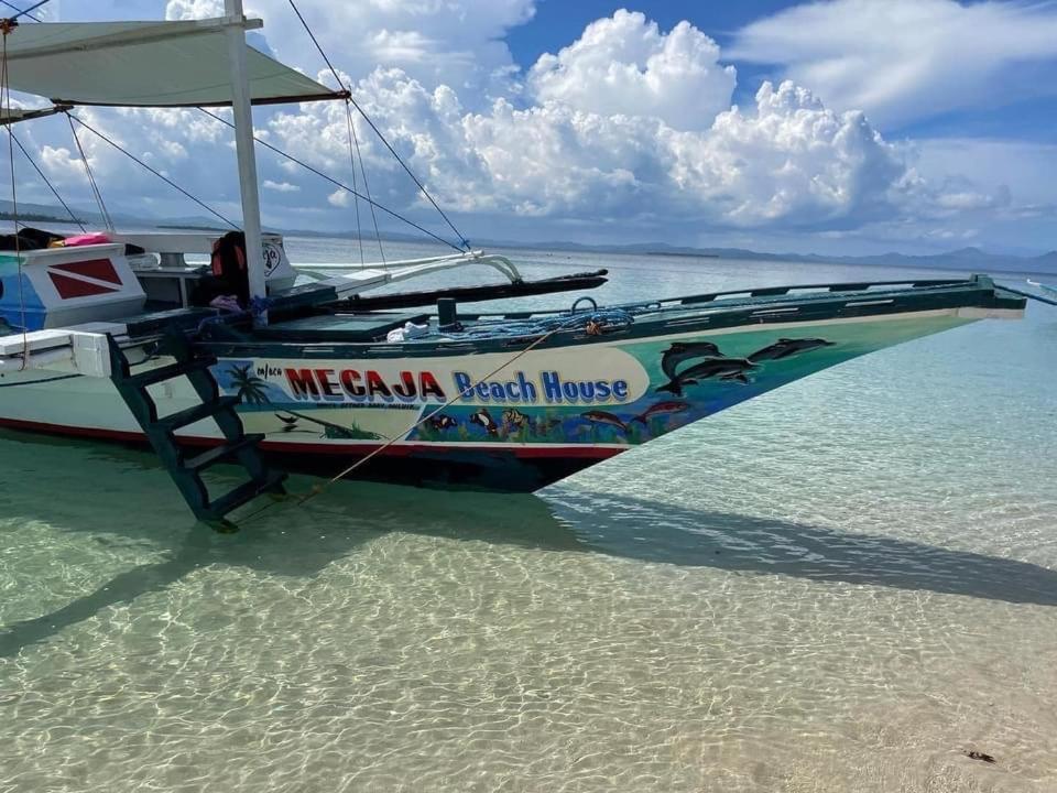 Mecaja Beach House Roxas  Экстерьер фото